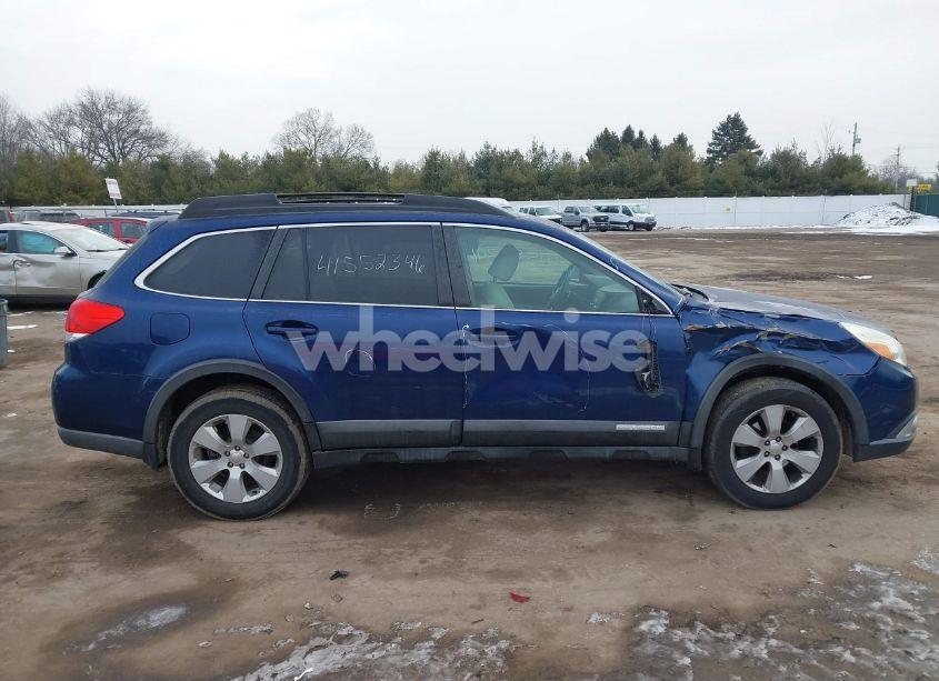 Photo 13 of 2010 Subaru Outback 2.5I LIMITED (VIN 4S4BRBKC1A3327178)