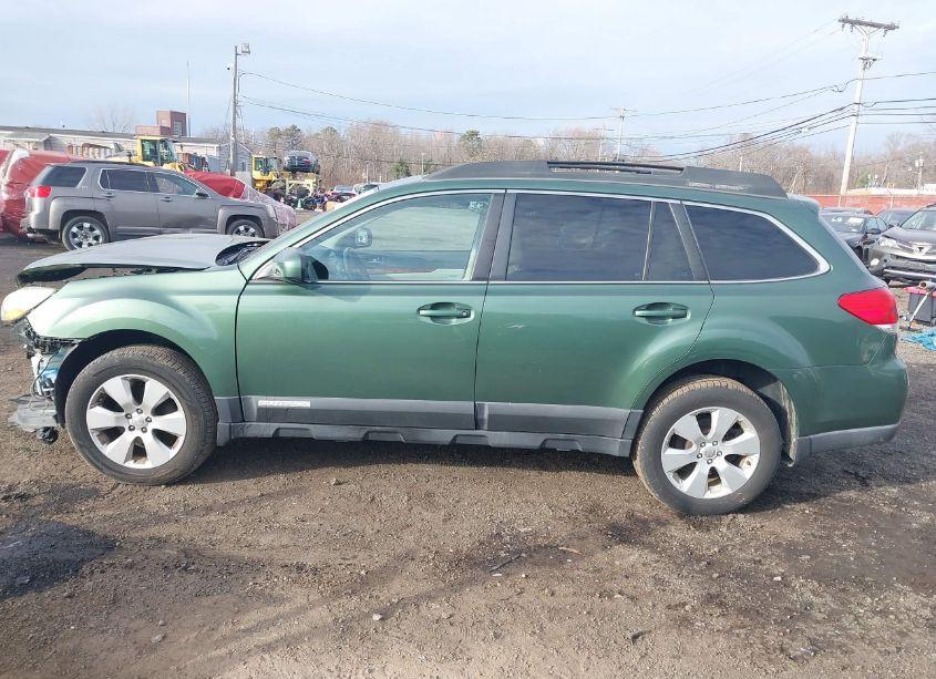 Photo 14 of 2010 Subaru Outback 2.5I LIMITED (VIN 4S4BRBKC1A3384173)