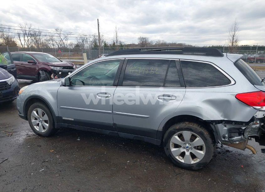 Photo 14 of 2012 Subaru Outback 2.5I LIMITED (VIN 4S4BRBKC1C3282178)