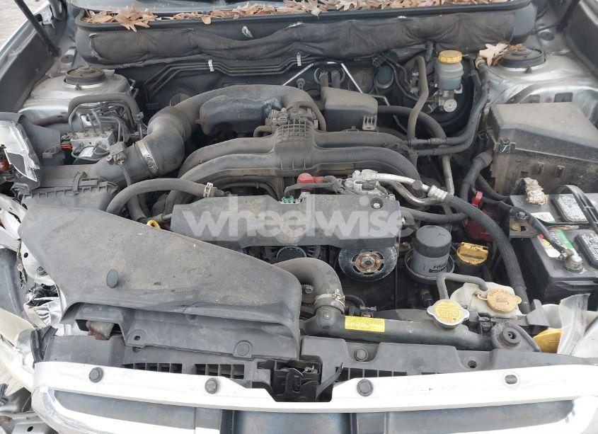 Photo 10 of 2013 Subaru Outback 2.5I LIMITED (VIN 4S4BRBKC1D3229174)