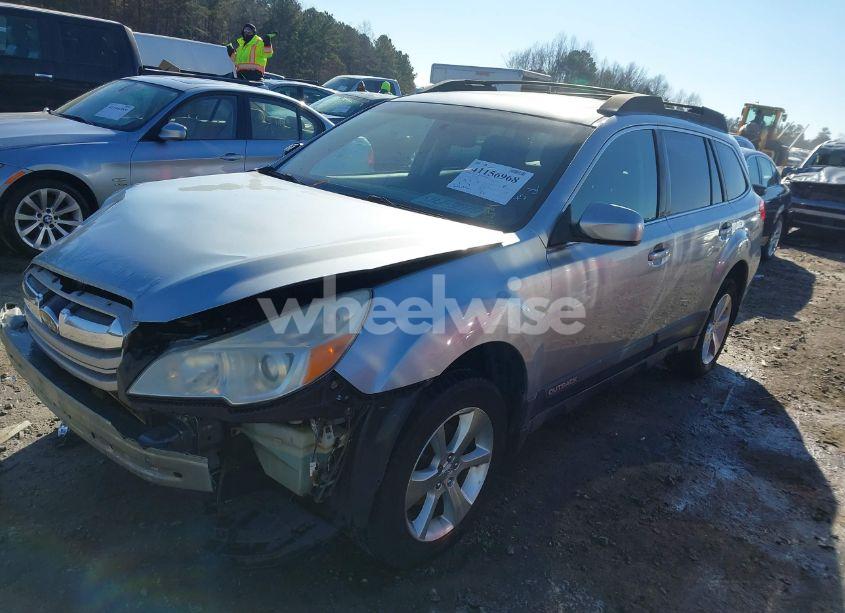 Photo 2 of 2013 Subaru Outback 2.5I LIMITED (VIN 4S4BRBKC1D3229174)