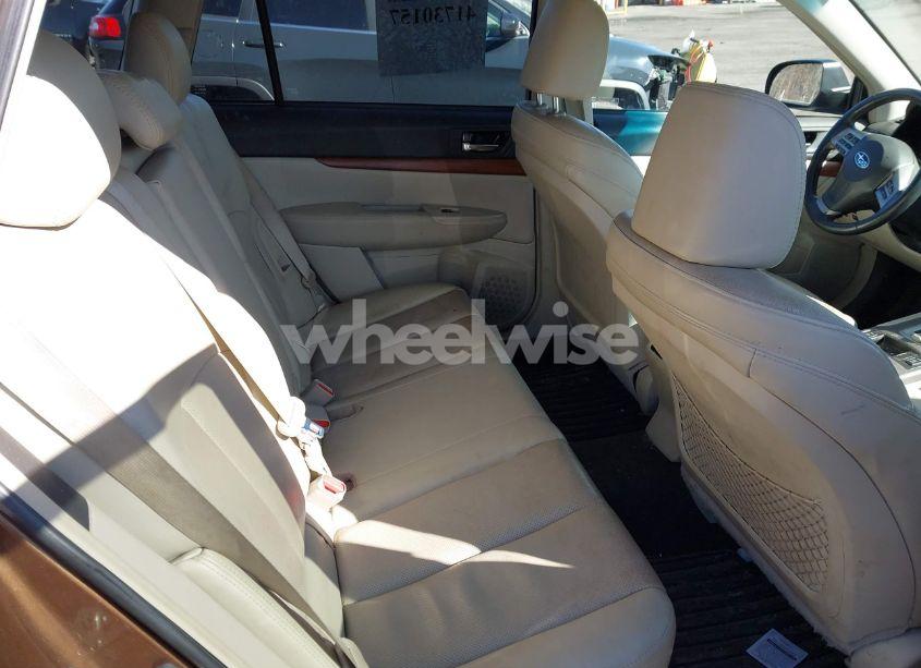 Photo 8 of 2013 Subaru Outback 2.5I LIMITED (VIN 4S4BRBKC1D3243043)