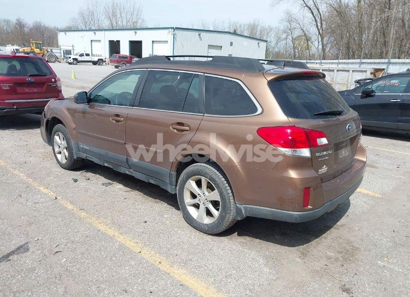 Photo 3 of 2013 Subaru Outback 2.5I LIMITED (VIN 4S4BRBKC1D3245102)