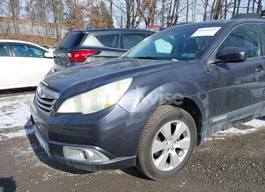 Photo 13 of 2010 Subaru Outback 2.5I LIMITED (VIN 4S4BRBKC2A3376244)