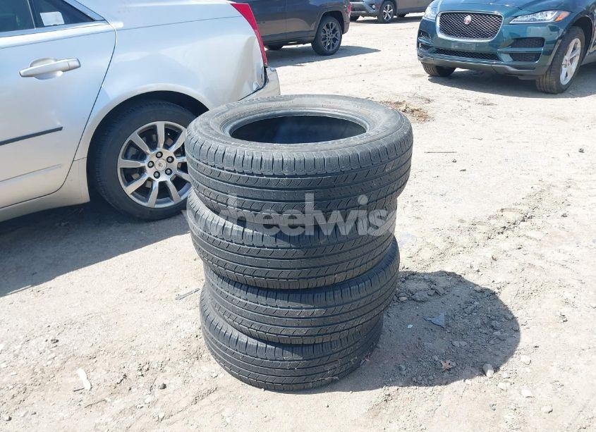 Photo 12 of 2011 Subaru Outback 2.5I LIMITED (VIN 4S4BRBKC2B3313873)