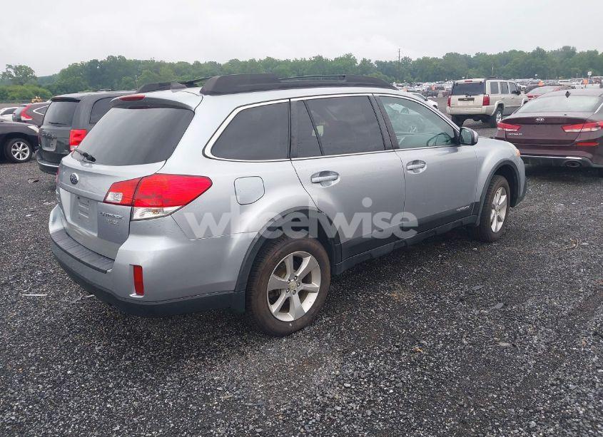 Photo 4 of 2013 Subaru Outback 2.5I LIMITED (VIN 4S4BRBKC2D3293708)