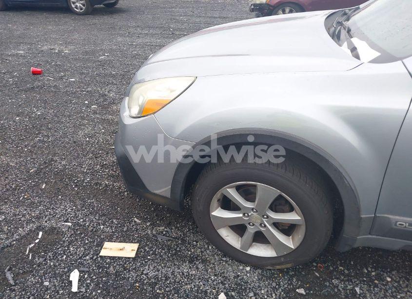 Photo 6 of 2013 Subaru Outback 2.5I LIMITED (VIN 4S4BRBKC2D3293708)
