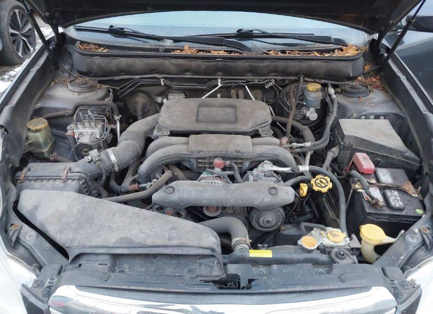 Photo 10 of 2011 Subaru Outback 2.5I LIMITED (VIN 4S4BRBKC3B3332755)