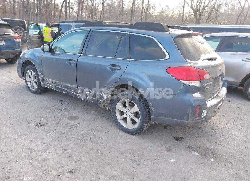 Photo 3 of 2013 Subaru Outback 2.5I LIMITED (VIN 4S4BRBKC3D3218757)