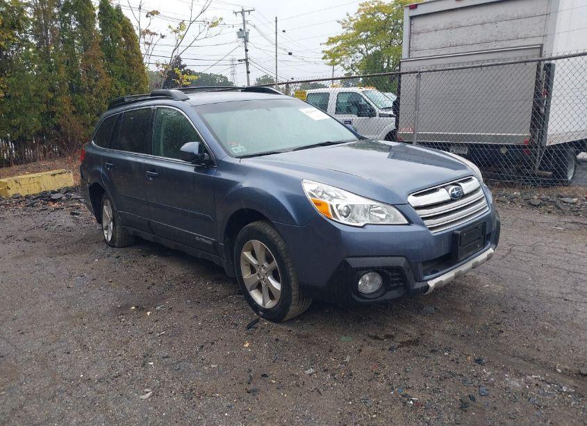 2013 Subaru Outback 2.5I LIMITED (VIN 4S4BRBKC3D3284614) main photo