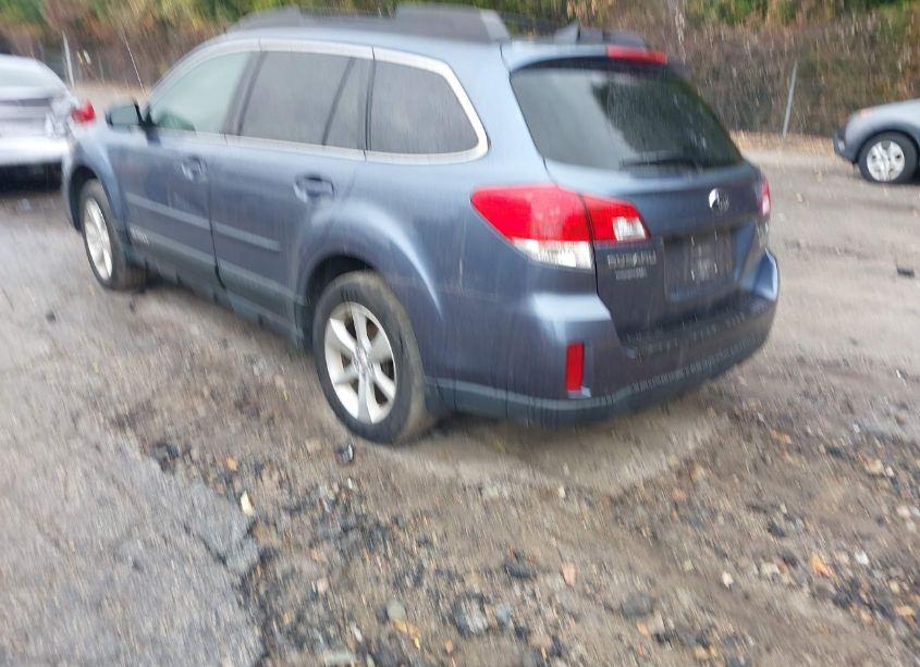 Photo 3 of 2013 Subaru Outback 2.5I LIMITED (VIN 4S4BRBKC3D3284614)