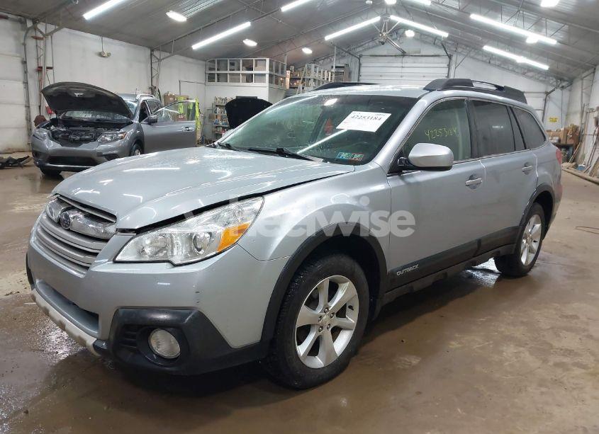 Photo 2 of 2013 Subaru Outback 2.5I LIMITED (VIN 4S4BRBKC3D3321161)