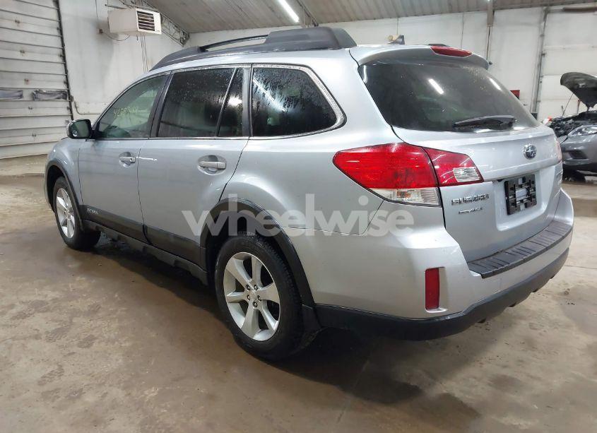 Photo 3 of 2013 Subaru Outback 2.5I LIMITED (VIN 4S4BRBKC3D3321161)