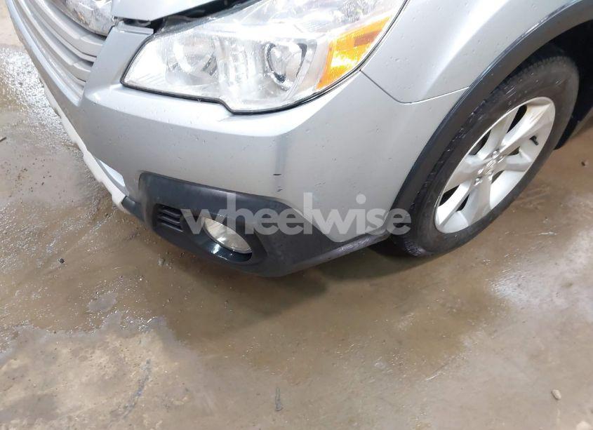 Photo 6 of 2013 Subaru Outback 2.5I LIMITED (VIN 4S4BRBKC3D3321161)