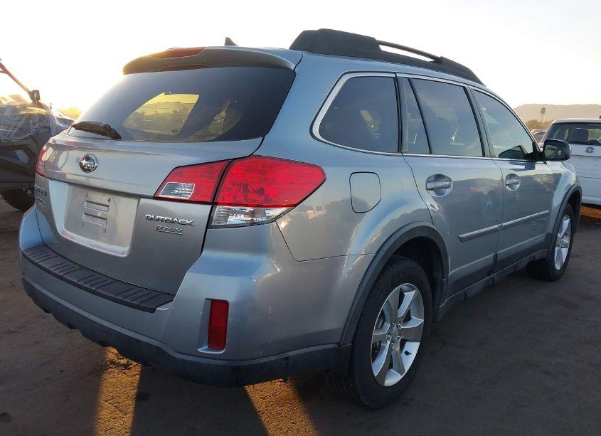 Photo 4 of 2014 Subaru Outback 2.5I LIMITED (VIN 4S4BRBKC3E3261450)