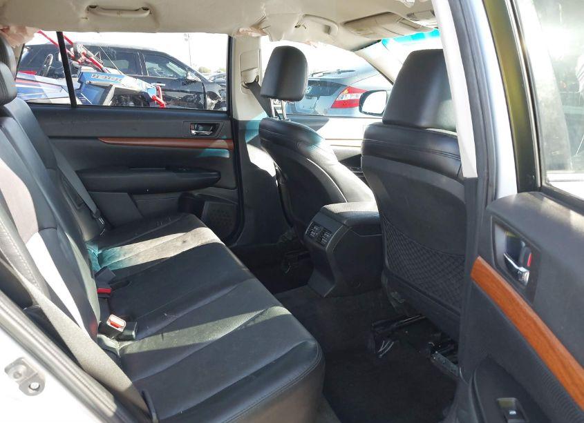 Photo 8 of 2014 Subaru Outback 2.5I LIMITED (VIN 4S4BRBKC3E3261450)