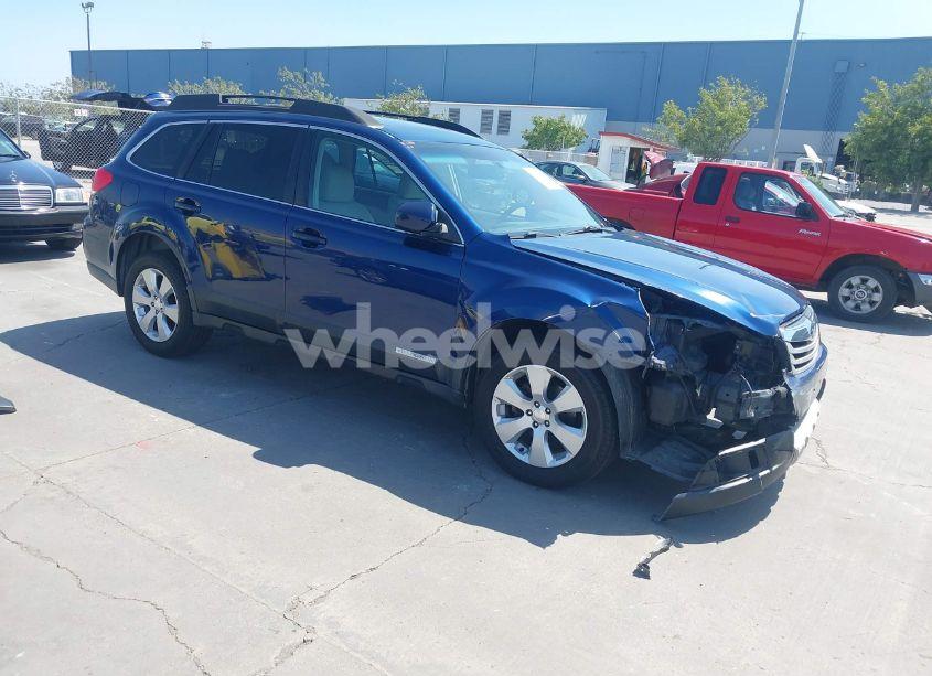 2011 Subaru Outback 2.5I LIMITED (VIN 4S4BRBKC4B3395329) main photo