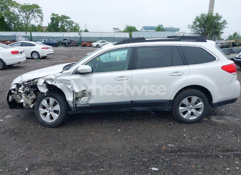 Photo 14 of 2011 Subaru Outback 2.5I LIMITED (VIN 4S4BRBKC4B3444027)