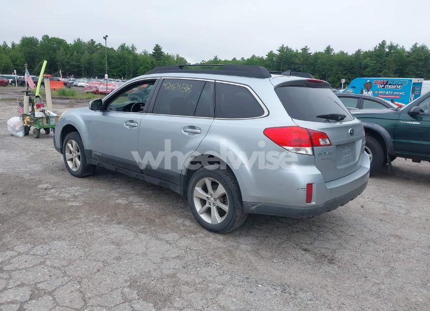 Photo 3 of 2013 Subaru Outback 2.5I LIMITED (VIN 4S4BRBKC4D3276859)