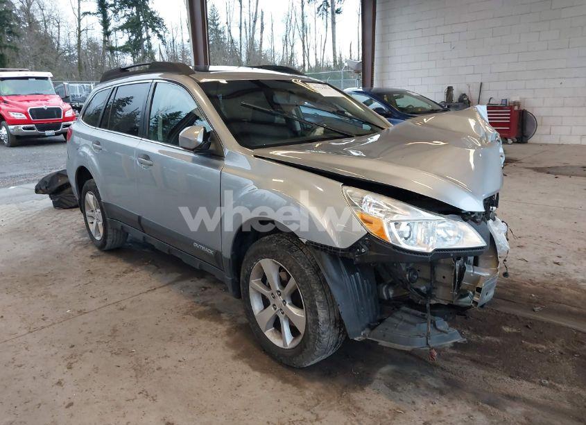 2013 Subaru Outback 2.5I LIMITED (VIN 4S4BRBKC4D3321699) main photo