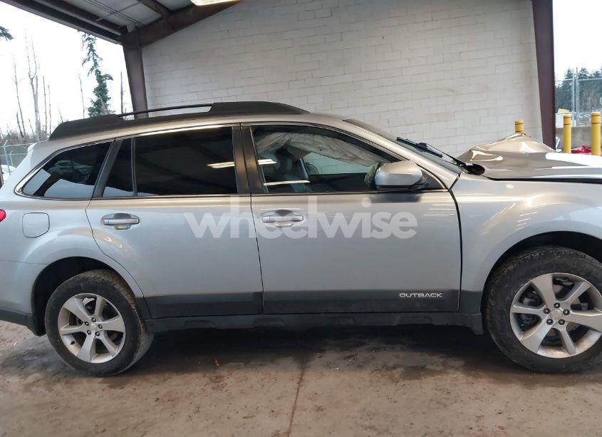 Photo 14 of 2013 Subaru Outback 2.5I LIMITED (VIN 4S4BRBKC4D3321699)