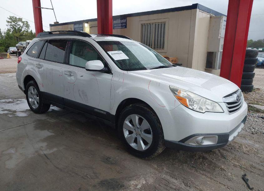 2011 Subaru Outback 2.5I LIMITED (VIN 4S4BRBKC5B3342347) main photo