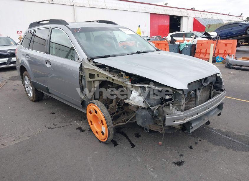 2011 Subaru Outback 2.5I LIMITED (VIN 4S4BRBKC5B3440486) main photo