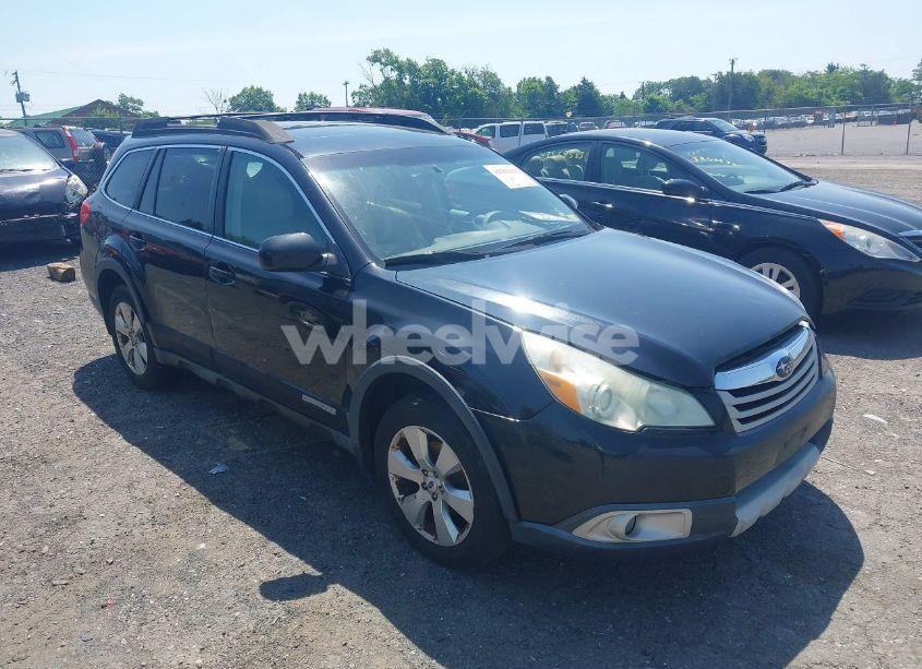 2011 Subaru Outback 2.5I LIMITED (VIN 4S4BRBKC5B3440682) main photo