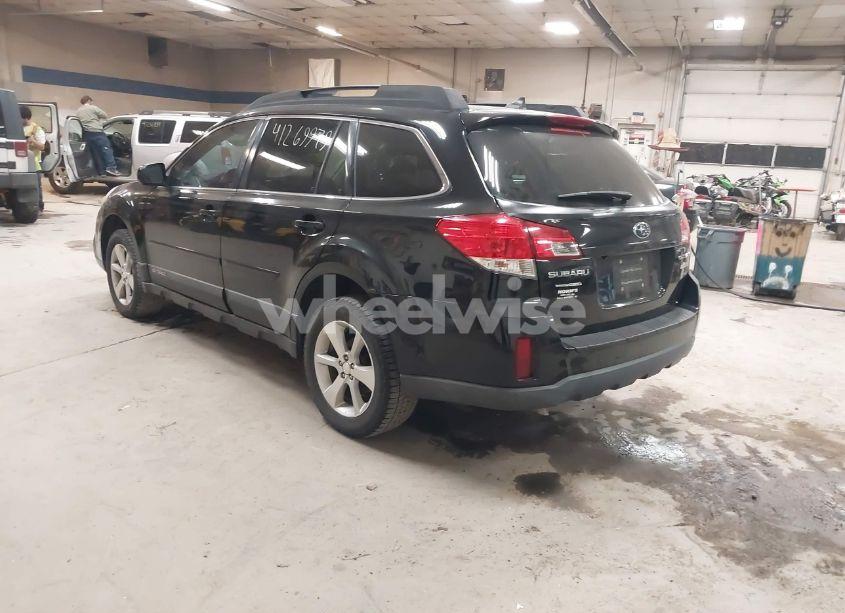 Photo 3 of 2013 Subaru Outback 2.5I LIMITED (VIN 4S4BRBKC5D3216637)