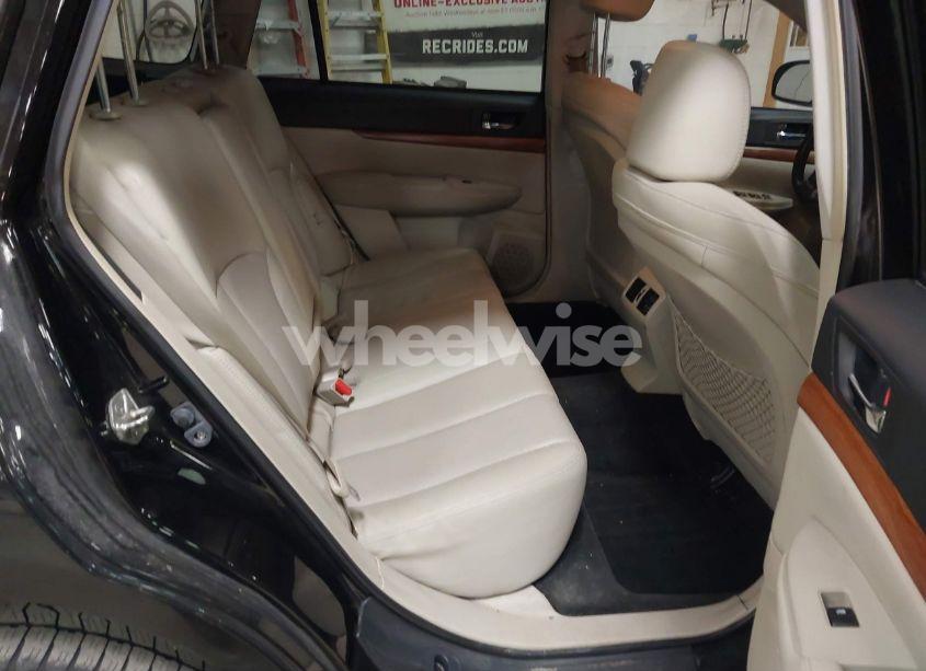 Photo 8 of 2013 Subaru Outback 2.5I LIMITED (VIN 4S4BRBKC5D3216637)