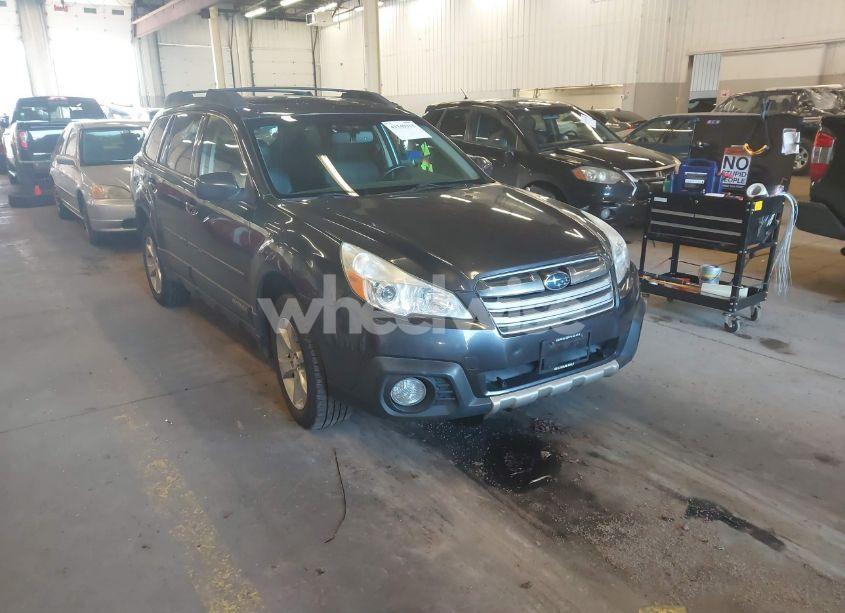 2013 Subaru Outback 2.5I LIMITED (VIN 4S4BRBKC5D3270083) main photo