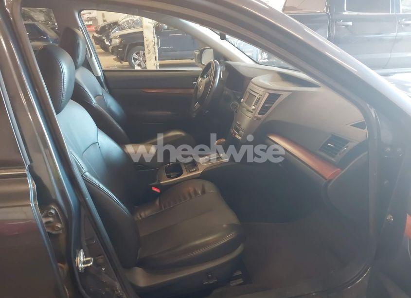 Photo 5 of 2013 Subaru Outback 2.5I LIMITED (VIN 4S4BRBKC5D3270083)