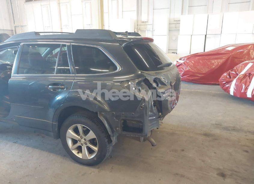 Photo 6 of 2013 Subaru Outback 2.5I LIMITED (VIN 4S4BRBKC5D3270083)