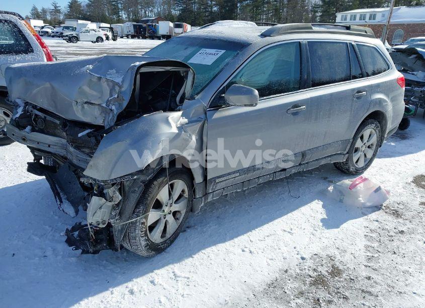 Photo 2 of 2010 Subaru Outback 2.5I LIMITED (VIN 4S4BRBKC6A3364713)