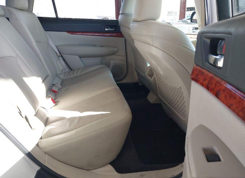 Photo 8 of 2010 Subaru Outback 2.5I LIMITED (VIN 4S4BRBKC6A3368518)