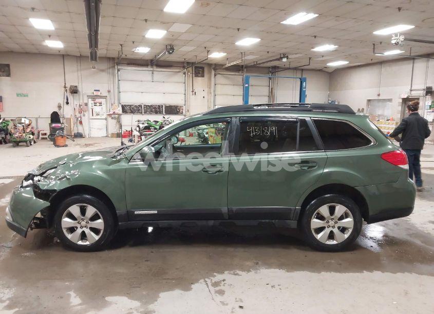 Photo 15 of 2010 Subaru Outback 2.5I LIMITED (VIN 4S4BRBKC6A3372097)