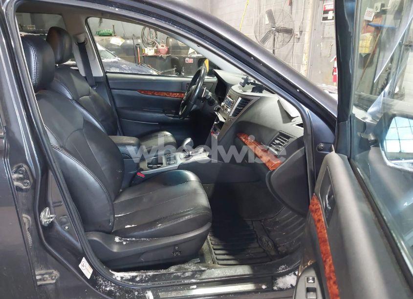 Photo 5 of 2011 Subaru Outback 2.5I LIMITED (VIN 4S4BRBKC6B3426421)