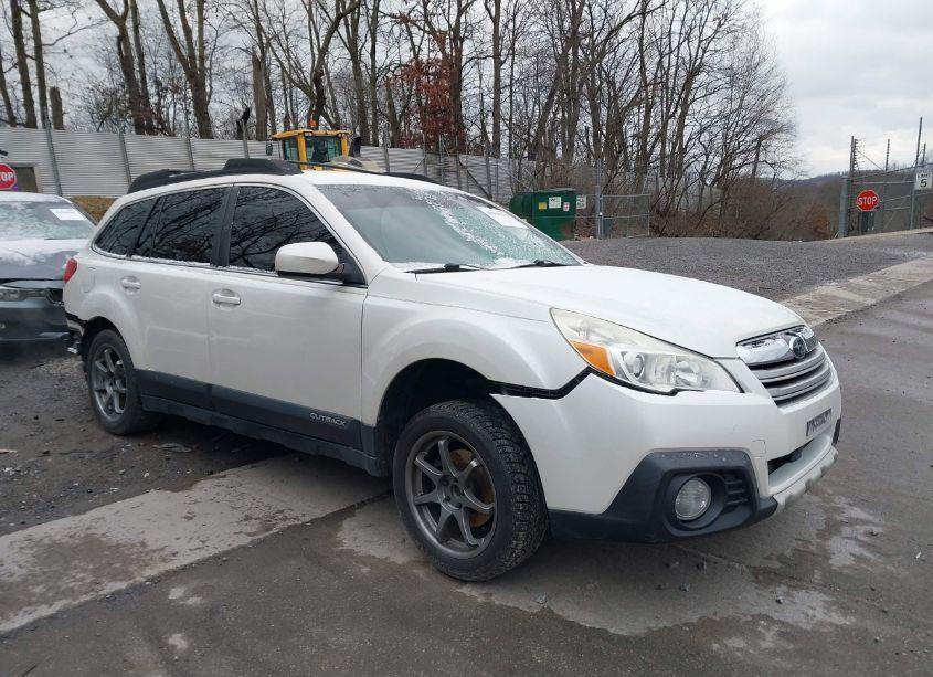 2013 Subaru Outback 2.5I LIMITED (VIN 4S4BRBKC6D3278984) main photo