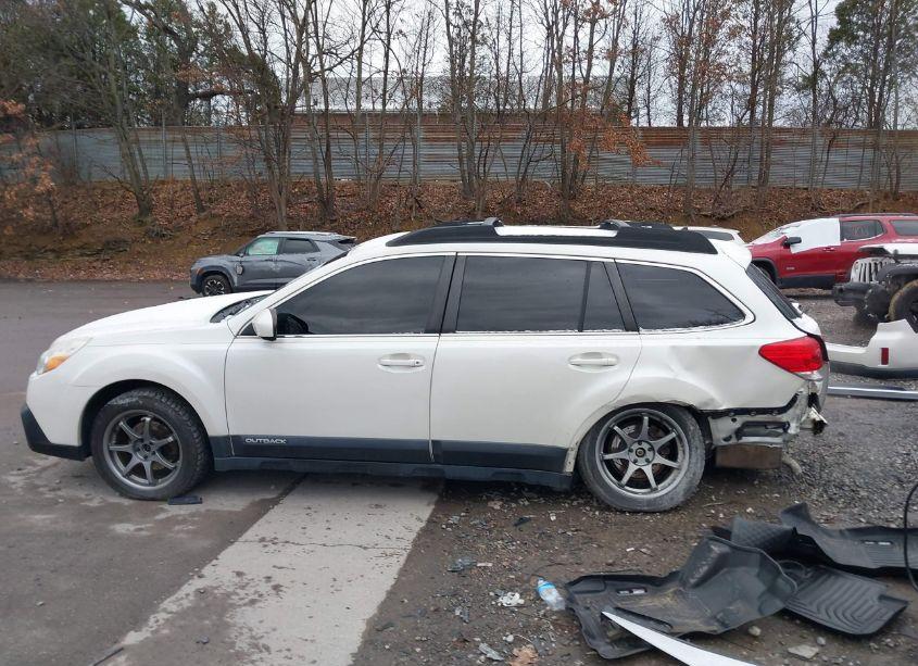Photo 15 of 2013 Subaru Outback 2.5I LIMITED (VIN 4S4BRBKC6D3278984)
