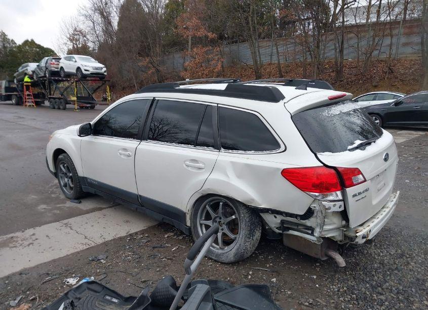 Photo 3 of 2013 Subaru Outback 2.5I LIMITED (VIN 4S4BRBKC6D3278984)