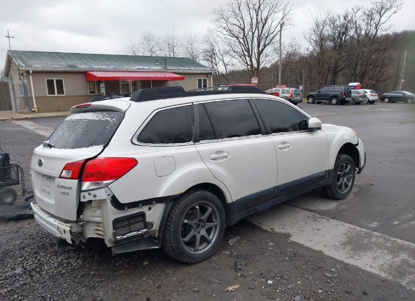 Photo 4 of 2013 Subaru Outback 2.5I LIMITED (VIN 4S4BRBKC6D3278984)