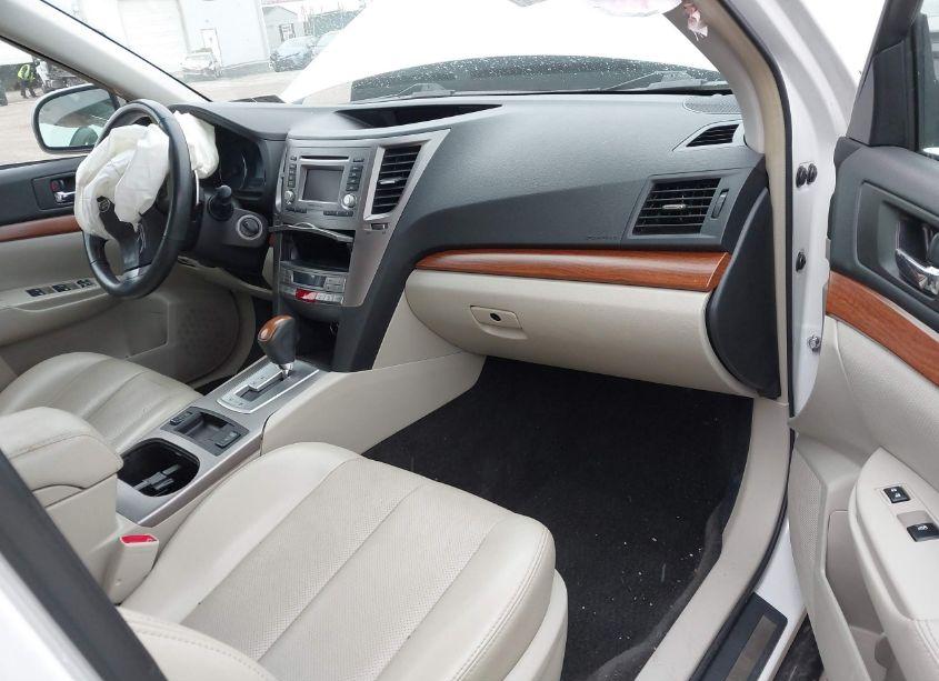 Photo 5 of 2013 Subaru Outback 2.5I LIMITED (VIN 4S4BRBKC6D3281271)