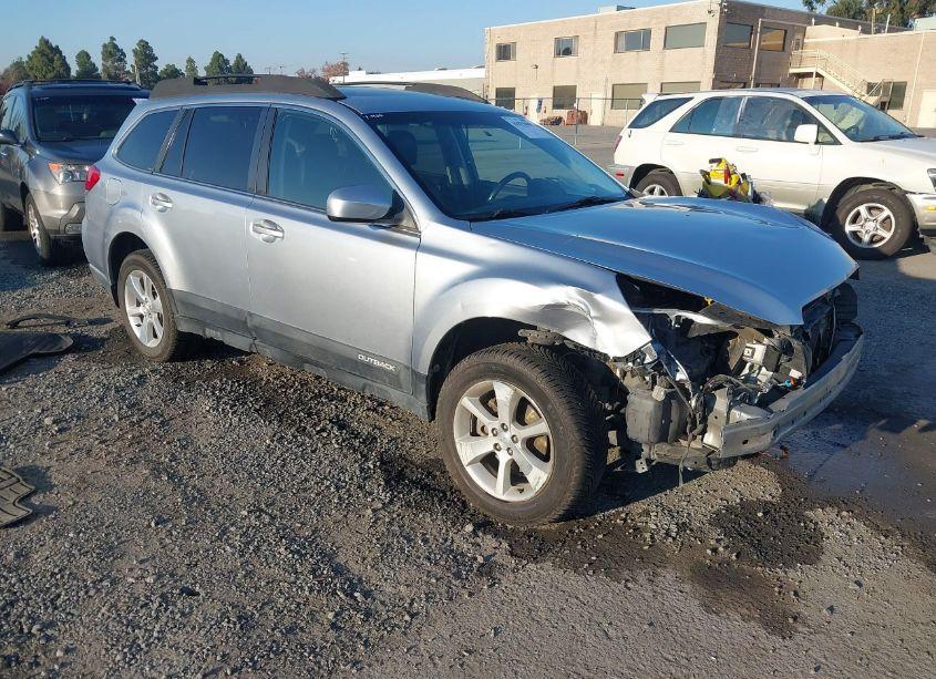 2013 Subaru Outback 2.5I LIMITED (VIN 4S4BRBKC7D3234945) main photo