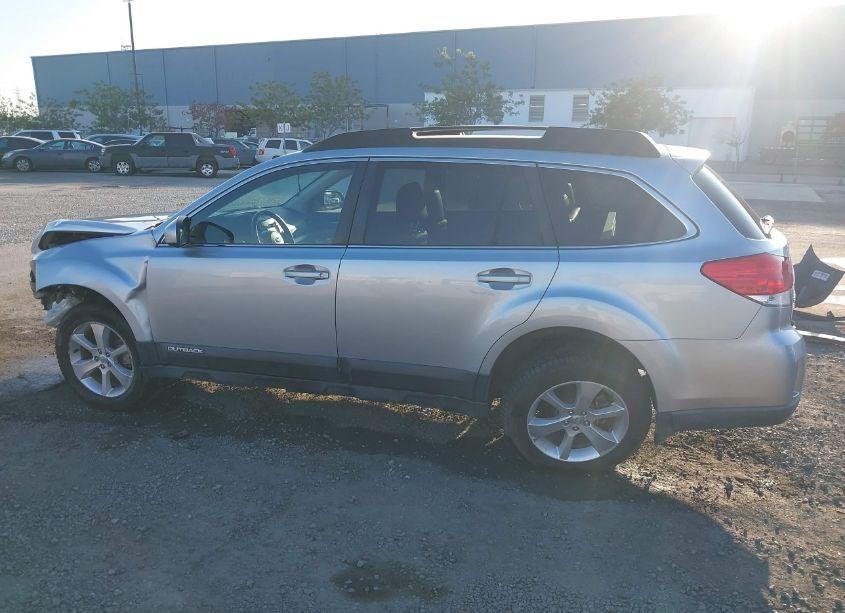 Photo 15 of 2013 Subaru Outback 2.5I LIMITED (VIN 4S4BRBKC7D3234945)