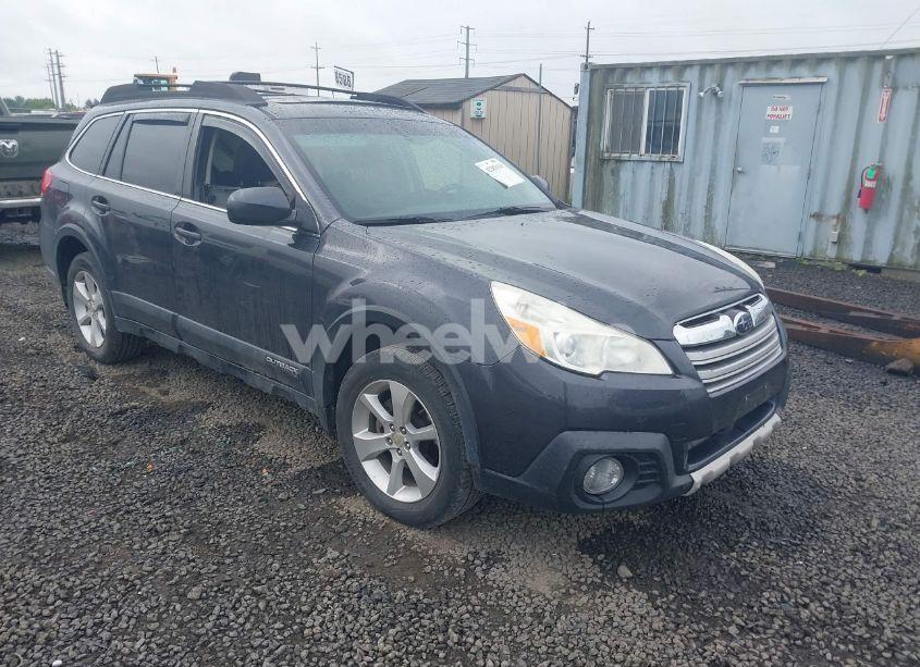 2013 Subaru Outback 2.5I LIMITED (VIN 4S4BRBKC7D3237392) main photo