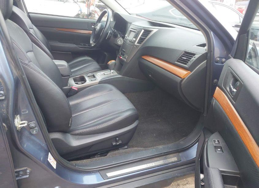 Photo 5 of 2013 Subaru Outback 2.5I LIMITED (VIN 4S4BRBKC7D3241880)