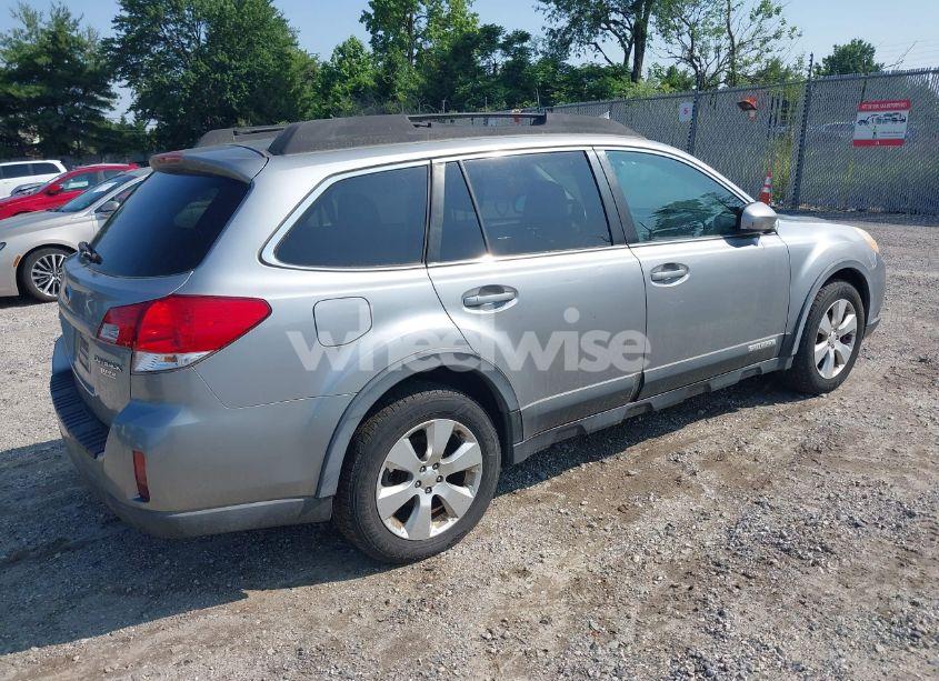 Photo 4 of 2010 Subaru Outback 2.5I LIMITED (VIN 4S4BRBKC8A3376829)