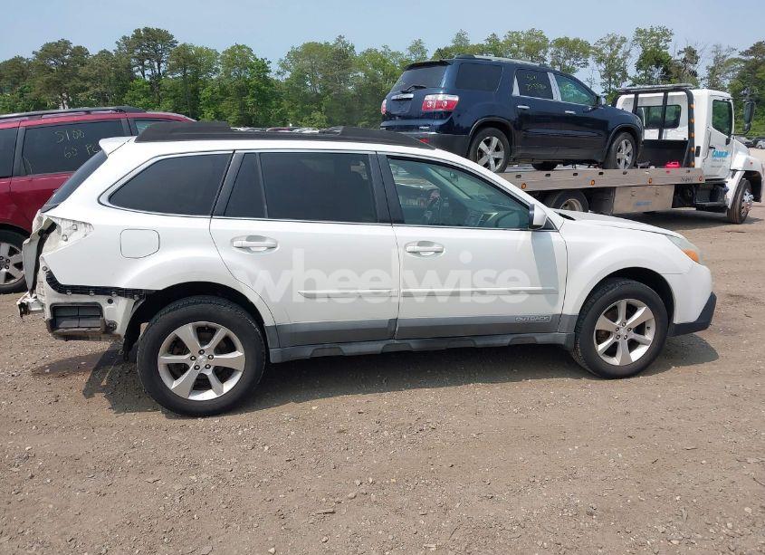 Photo 13 of 2013 Subaru Outback 2.5I LIMITED (VIN 4S4BRBKC8D3255643)