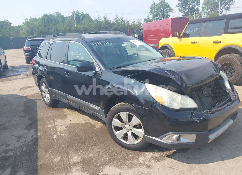 2010 Subaru Outback 2.5I LIMITED (VIN 4S4BRBKC9A3315070) main photo