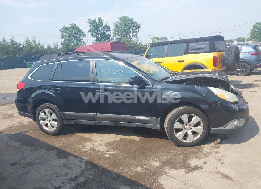 Photo 13 of 2010 Subaru Outback 2.5I LIMITED (VIN 4S4BRBKC9A3315070)